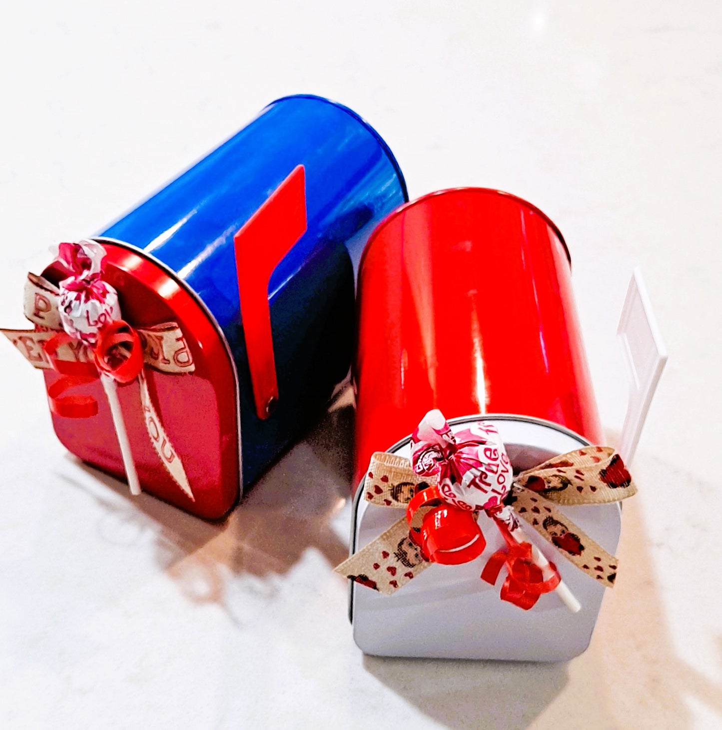 STRAWBERRIES MAILBOX