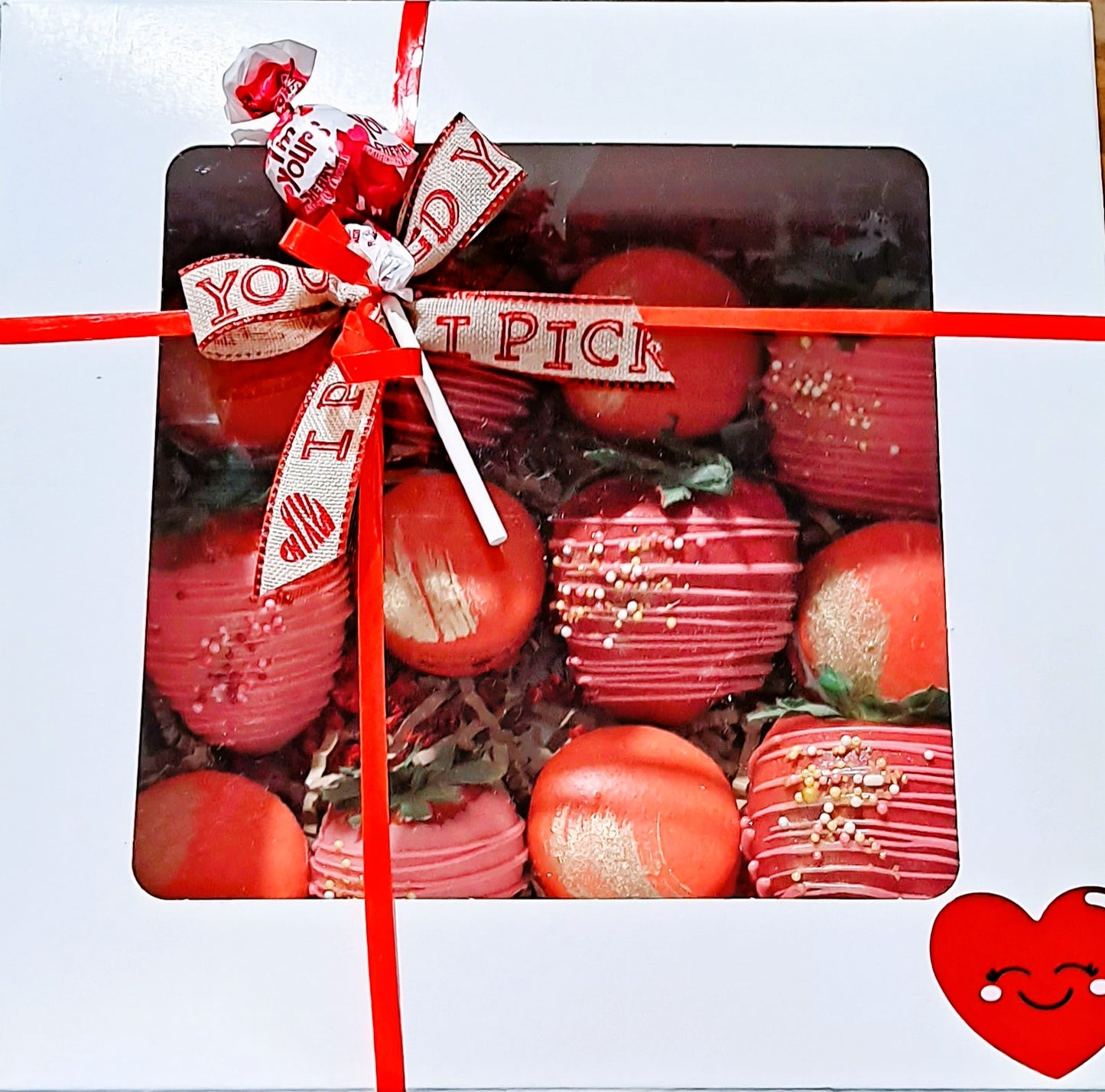 STRAWBERRIES & MACARONS MIX BOX
