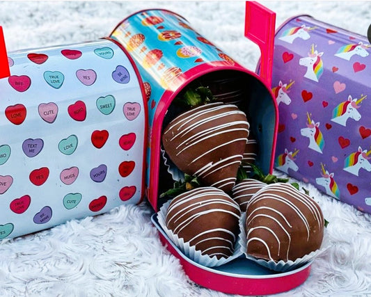 STRAWBERRIES MAILBOX